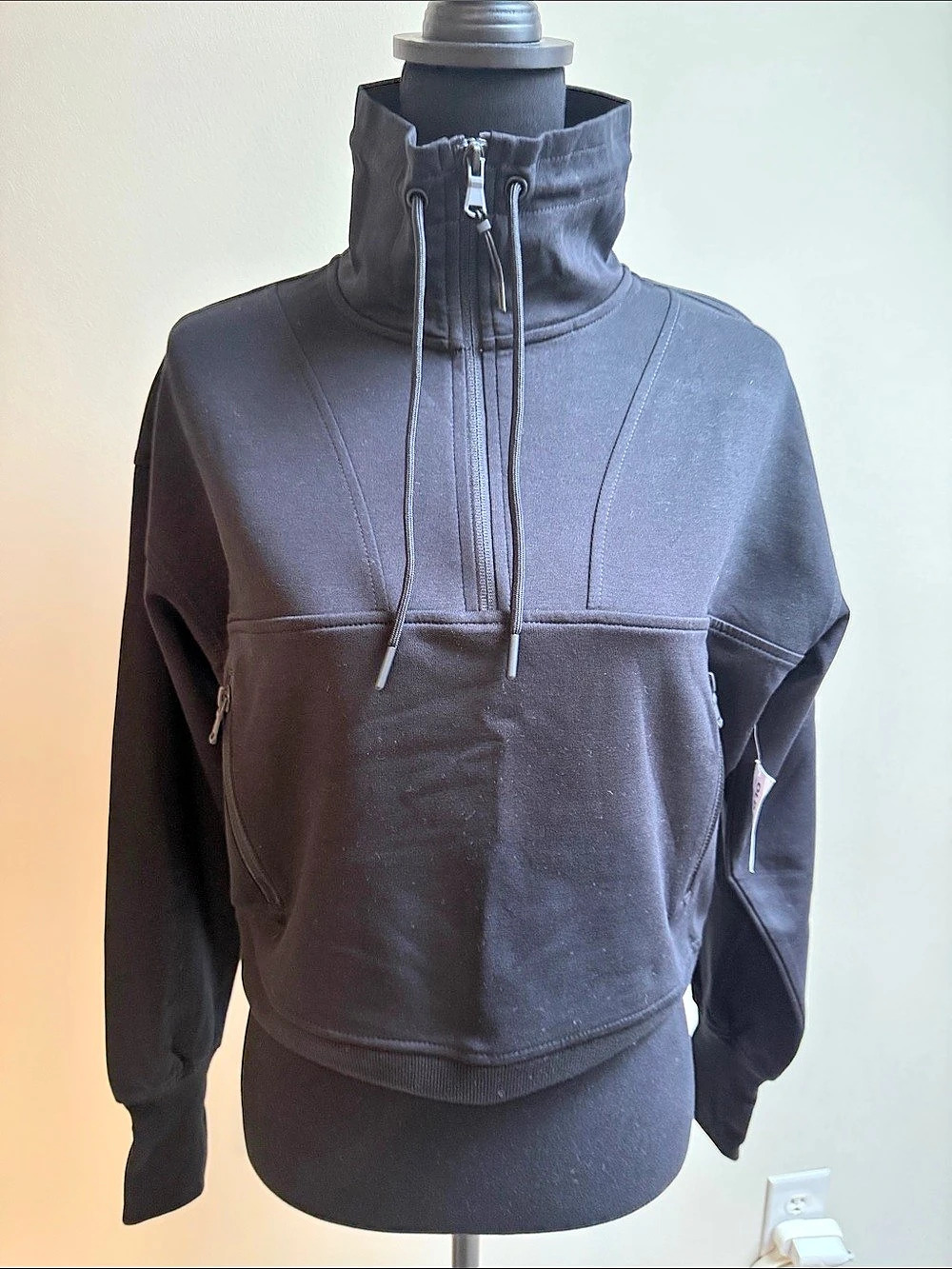 Old Navy Black Pullover Jacket Size Small NWT